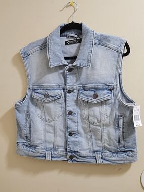 Light Wash Denim Vest - Nanette Lepore